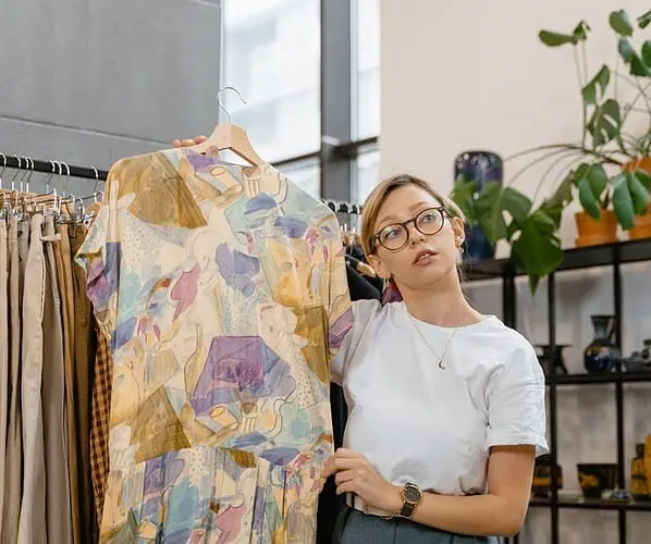 Sukienka plus size – modna i komfortowa stylizacja dla każdej kobiety