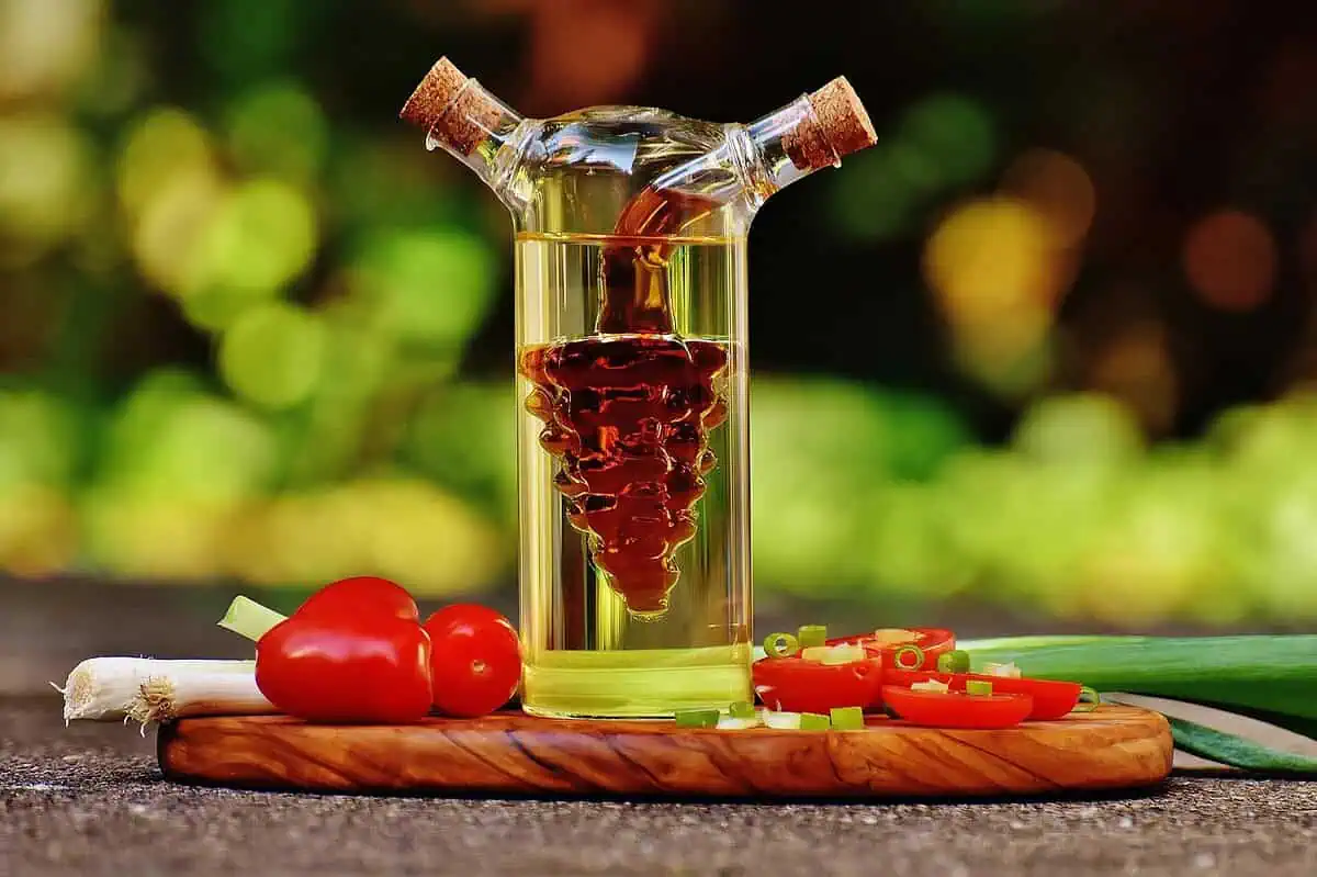 Ekologiczny ocet balsamiczny – jak wykorzystać włoską klasykę w zdrowej i nowoczesnej kuchni?