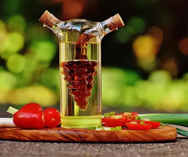 Ekologiczny ocet balsamiczny – jak wykorzystać włoską klasykę w zdrowej i nowoczesnej kuchni?