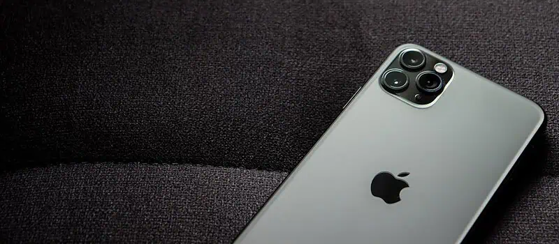 Naprawa iPhone – jak wybrać odpowiednie części i przywrócić smartfonowi pełną sprawność?