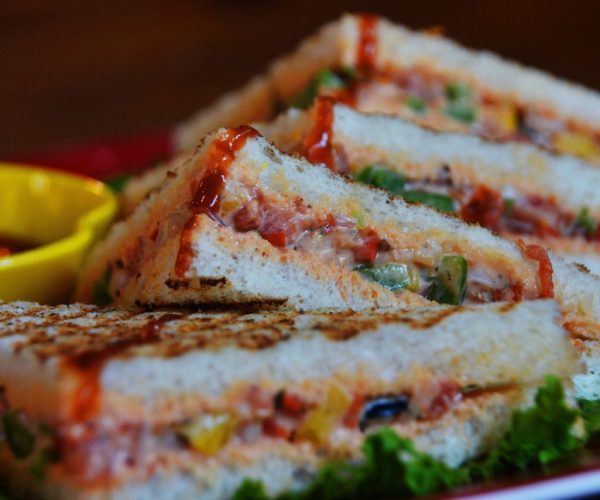Catering kanapkowy w Warszawie – sprawdzony sposób na udane spotkanie
